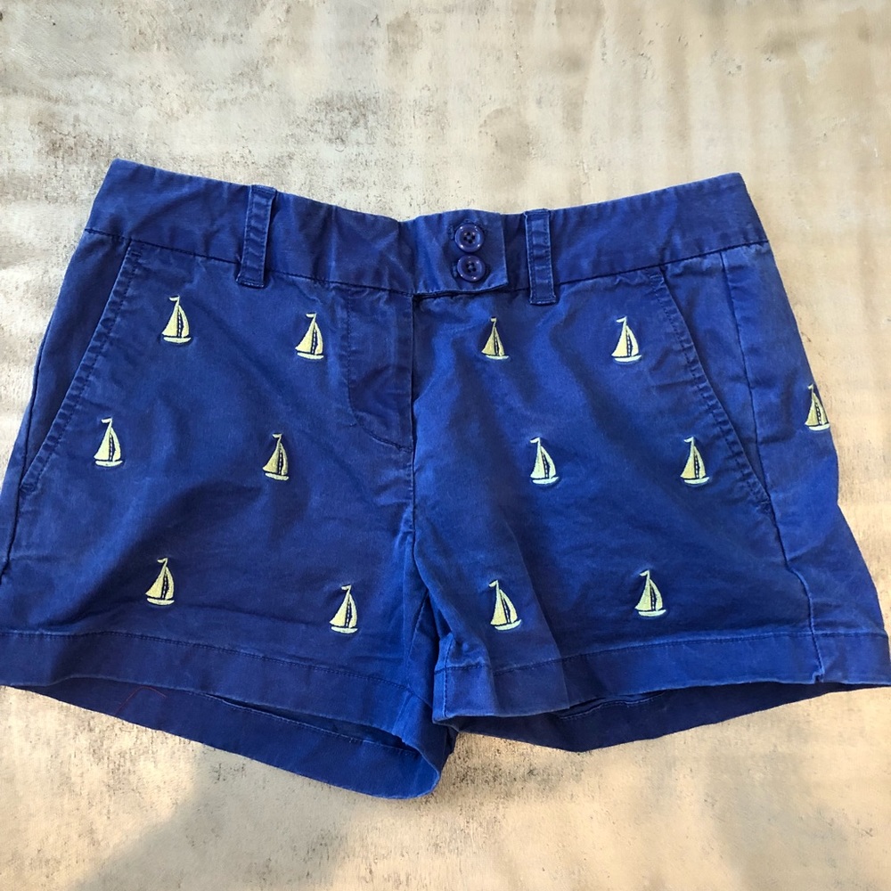Vineyard Vines shorts!